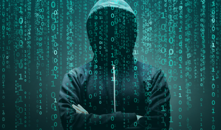 Guerra política se escuda en perfiles falsos