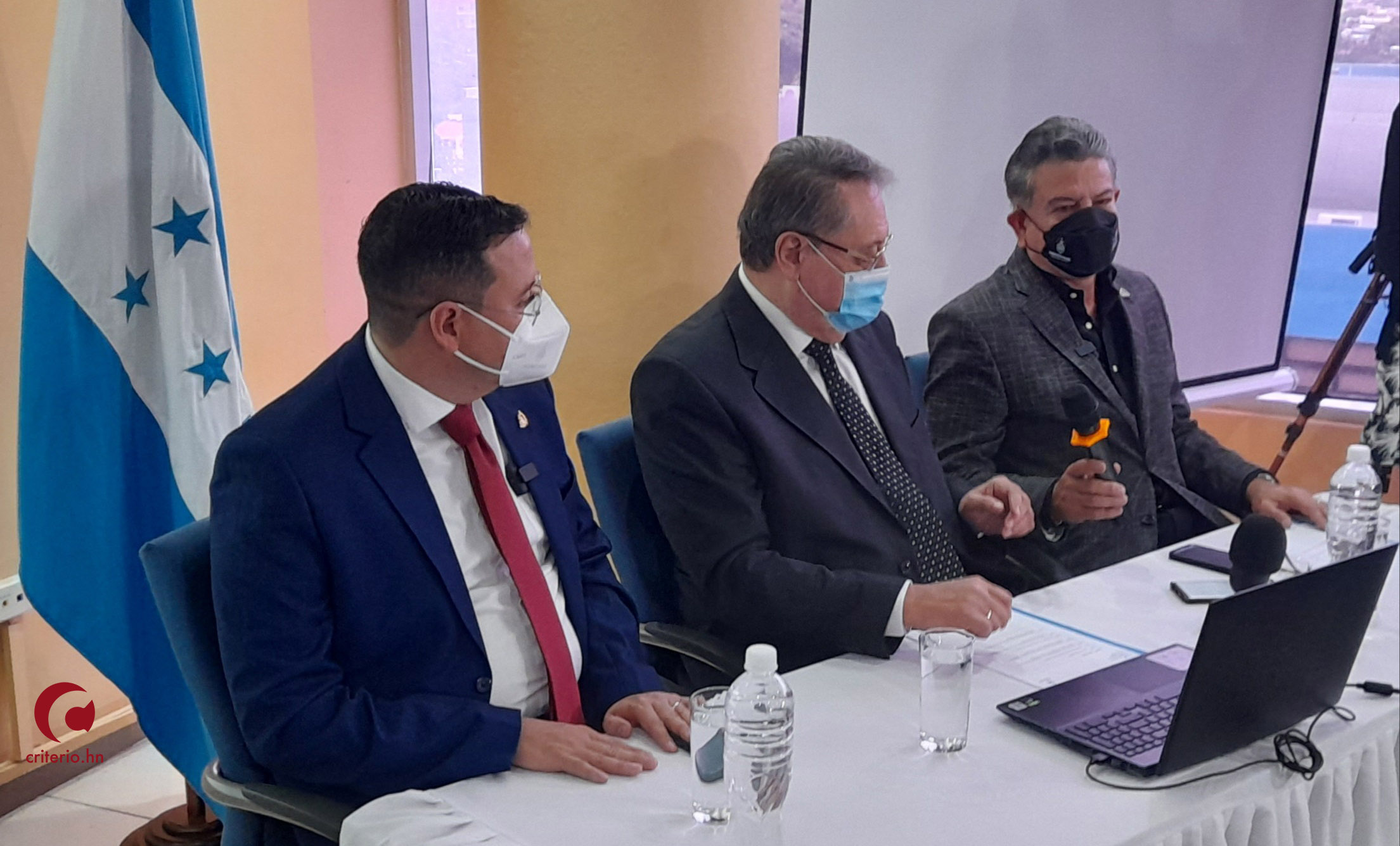 Transparencia en elección de representantes en Junta Nominadora