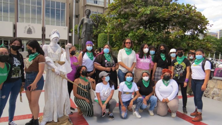 Al prohibir el aborto Honduras incumple derechos humanos