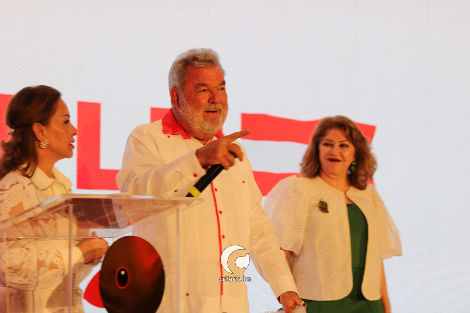 Roberto Contreras