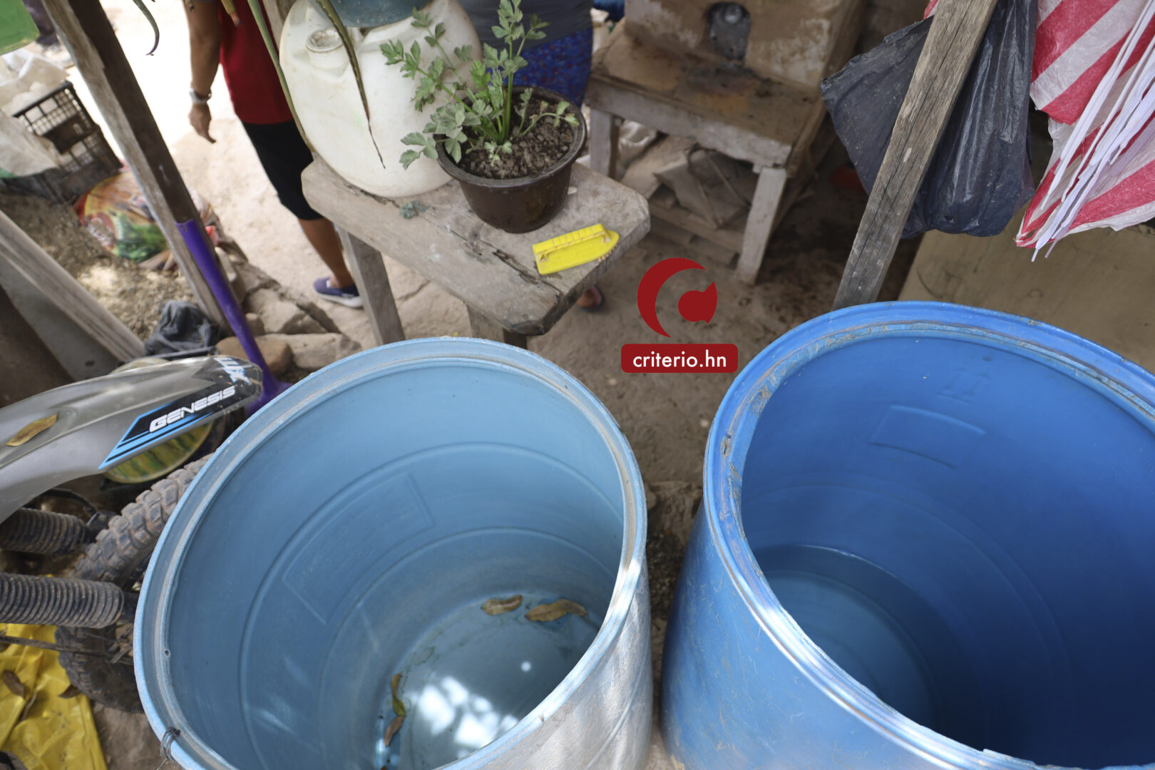La ausencia de agua en los hogares de El Suyatal es de hasta un mes en temporada seca. (Foto: Criterio.hn-Emy Padilla).